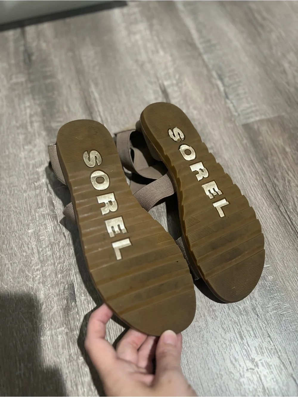 Sorel Ella II Sandals in Ash Brown with Metallic Leather